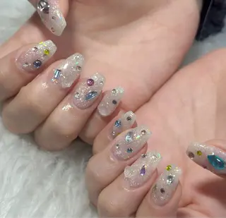 ネイル LAVISH sakiのネイルデザイン