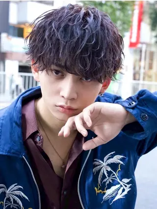 ショート パーマ メンズ 水上 大誠のヘアスタイル