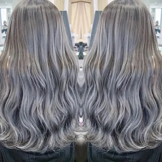 ロング ハイトーン カラーのヘアスタイル