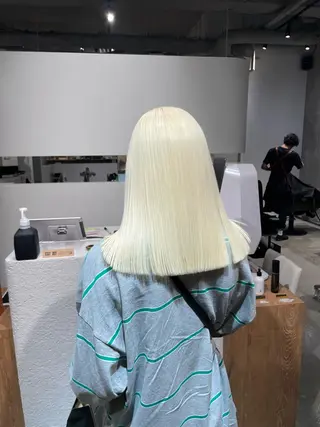 ミディアム カラー 名古屋ハイトーン/ 🐶ブリーチ専門店のヘアスタイル