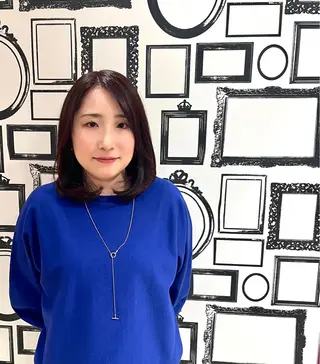 カラー 伊藤 雅のヘアスタイル