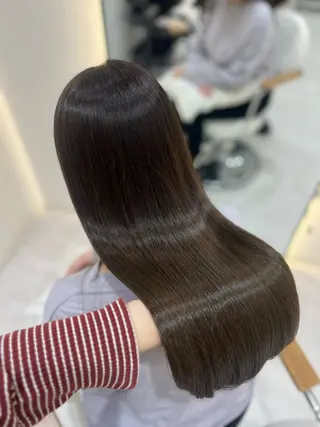 ロング Zina aimiのヘアスタイル