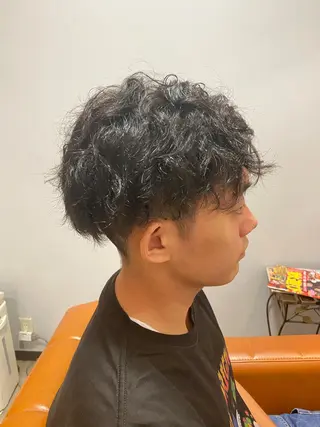 パーマ メンズ 岡垣 幸汰のヘアスタイル