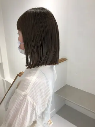 ミディアム カラー 伊藤 由季のヘアスタイル