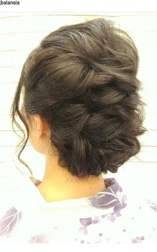 セミロング HORI 　tのヘアスタイル