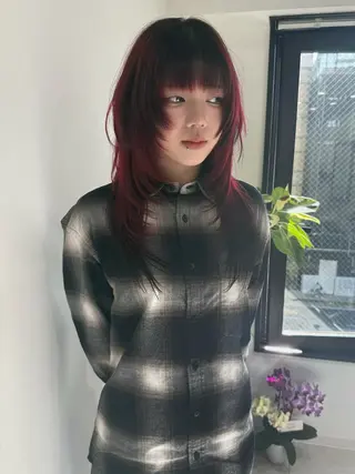ミディアム TAIRA横浜ウルフ 🐺デザインカラーのヘアスタイル