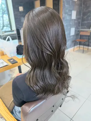 セミロング カラー 平野 凛のヘアスタイル