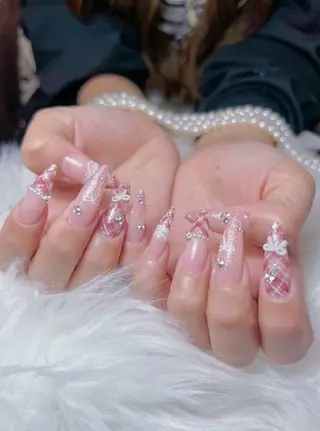 ネイル Julie NailSalonのネイルデザイン