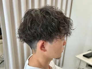 ショート センターパート 韓国ヘア・綾也のヘアスタイル