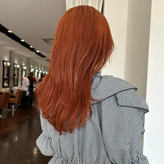 セミロング カラー 的場 莉音のヘアスタイル