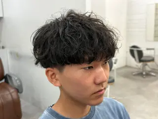 パーマ メンズ 高山 健のヘアスタイル