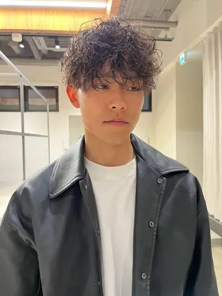 ミディアム パーマ メンズ ［LIC南堀江］大井 悟のヘアスタイル