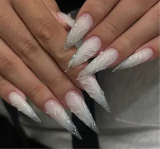 ネイル Pure&Rich Nailのネイルデザイン