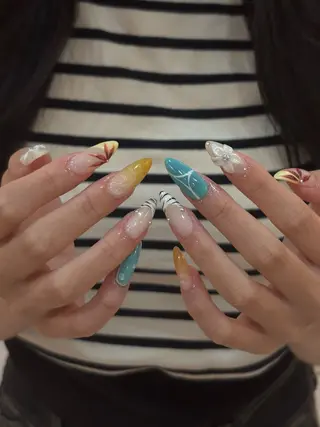 ネイル MIU @306.211のネイルデザイン