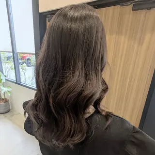 セミロング カラー 古屋 美春のヘアスタイル