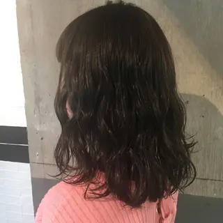 ミディアム カラー 相川 愛実のヘアスタイル