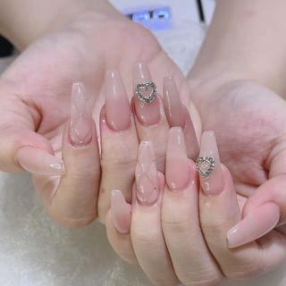 ネイル Queens テイのネイルデザイン