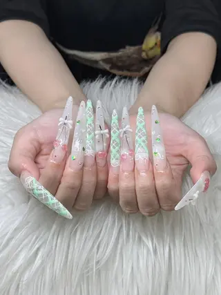 ネイル Lee Nailsのネイルデザイン