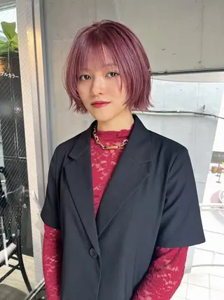 ショート カラー ミルクティーベージュ ブリーチ 店長 清水のヘアスタイル