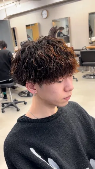 パーマ メンズ 🎨古着✖️ ハイトーンYui🎨のヘアスタイル