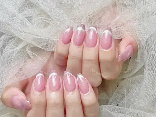 ネイル 🦋 Queenieのネイルデザイン
