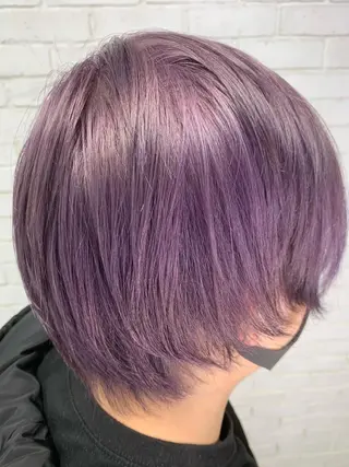 ショート カラー LUXBE LUCEのヘアスタイル