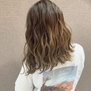 セミロング カラー 清水 亮太／赤み消しカラーのヘアスタイル