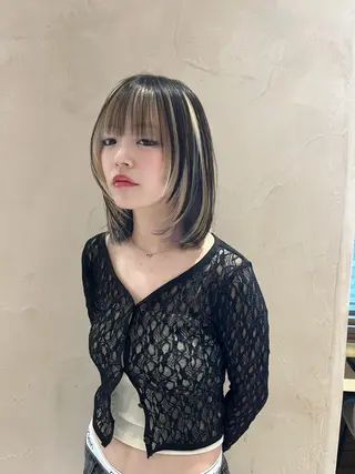 ミディアム レイヤー似合わせ 透明感カラーりきやのヘアスタイル
