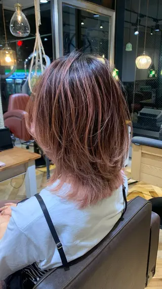 ミディアム 渡邉 彩愛のヘアスタイル