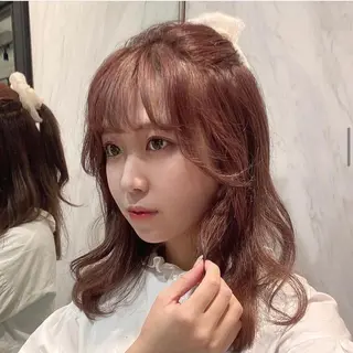 セミロング カラー パーマ ヘアアレンジ 新宿⌇韓国風ヘア ⌇透明感カラーのヘアスタイル