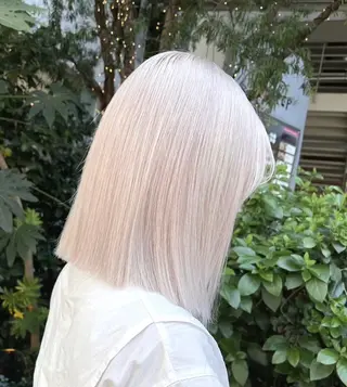 ショート カラー ヘアアレンジ ハッシュカット🩶 レイヤー/ハイトーンのヘアスタイル