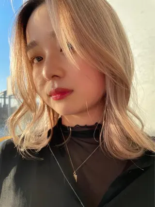 ミディアム 海外風レイヤーカット 👑店長 平松 由のヘアスタイル