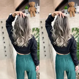 セミロング Y Uのヘアスタイル