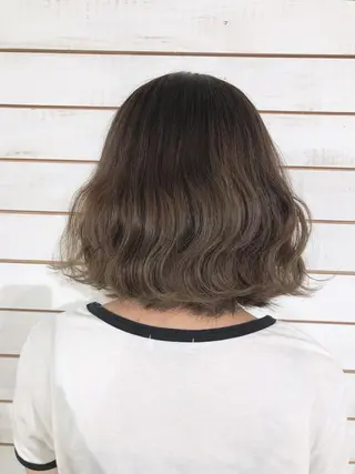 ショート カラー ヘアアレンジ 🦋美髪／エクステ 🦋アベイクミのヘアスタイル