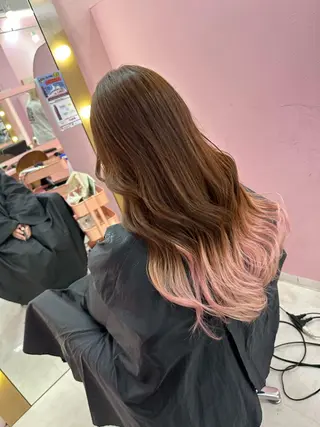 セミロング カラー ブリーチ特化🌈 MANATOのヘアスタイル