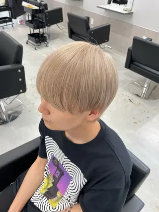 ショート カラー ブリーチ有無Wカラー メンズパーマ大成のヘアスタイル