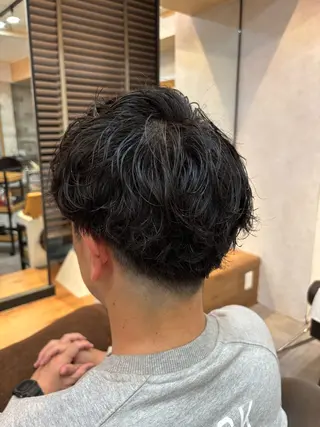 パーマ メンズ 日髙 愛華のヘアスタイル