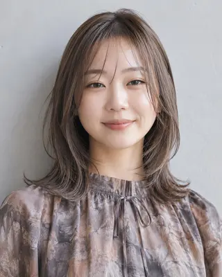 ミディアム 女性カット&カラー モデル⭐️大坂望心のヘアスタイル