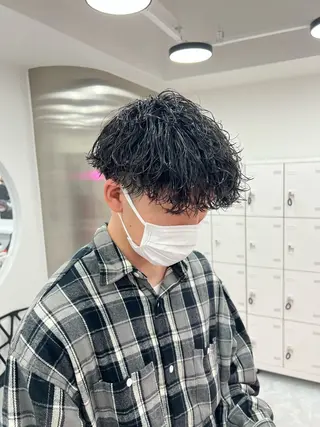 ミディアム パーマ メンズ メンズパーマ特化 TAIGAのヘアスタイル
