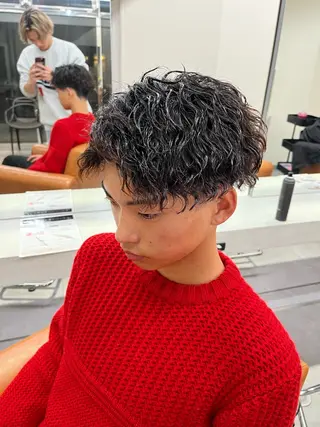 パーマ メンズ フェザーパーマメンズ ピンパーマ京都駅前のヘアスタイル