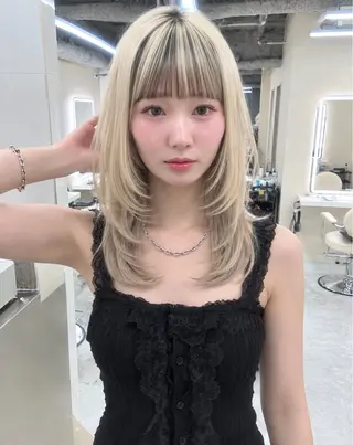 セミロング レイヤー/ブリーチ/ 新宿/福元実希のヘアスタイル