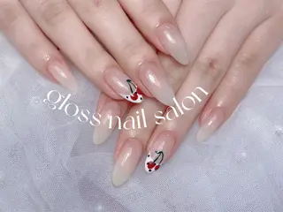 ネイル miho🍎 Gloss nailのネイルデザイン