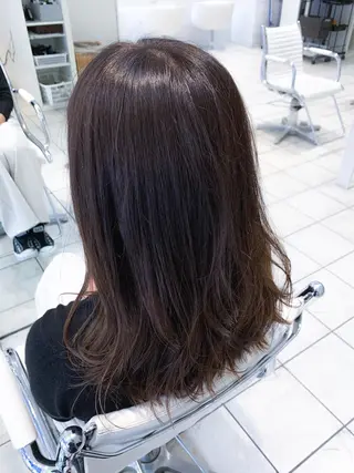 セミロング カラー ヘアアレンジ 地毛風ストレート/ 髪質改善/榎本流行のヘアスタイル