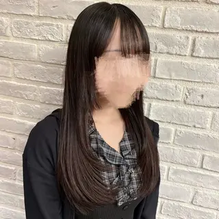 ロング AOI🎀 顔周り カット/透明感カラーのヘアスタイル