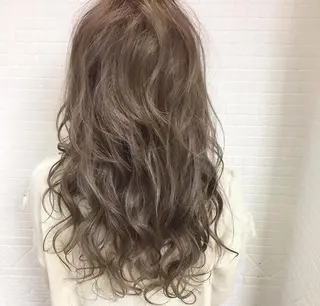 セミロング カラー パーマ ヘアアレンジ 大阪レミーエクステ チビ編み込みのヘアスタイル