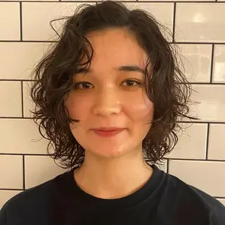 ミディアム パーマ Yuki☺︎パーマ レイヤーカットのヘアスタイル