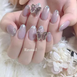 ミディアム ネイル Blowe ニュアンスのネイルデザイン