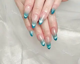 ネイル 🦋 Queenieのネイルデザイン