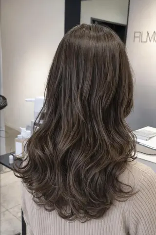 セミロング パーマ レイヤー/パーマ 透明感カラー倉持弘人のヘアスタイル