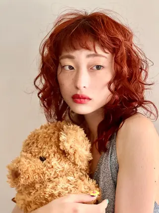 ミディアム 似合わせレイヤー ＆縮毛矯正のヘアスタイル